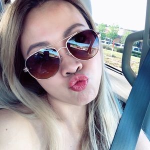 Meet your Posher, Thao